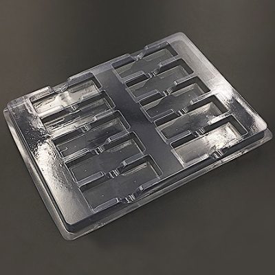 Plastic shipping tray with 3.72" cavity