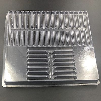 Plastic shipping tray with 5.55" cavities.