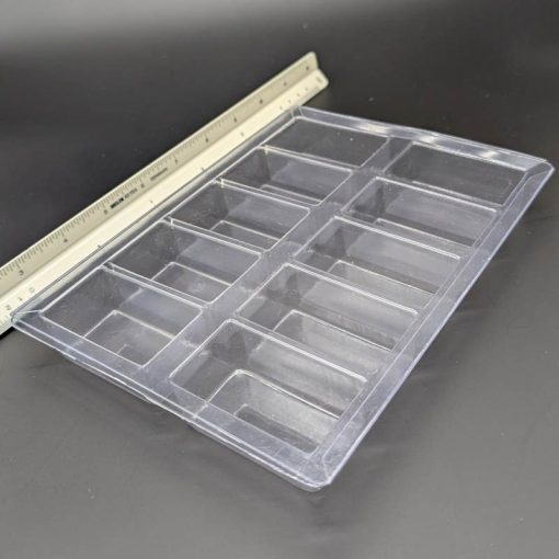 10 cavity tray with lid shown closed